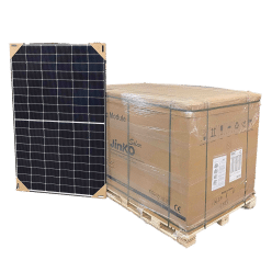 Jinko Solar Tiger Neo N-Type 440wp zonnepaneel naast pallet in Stralendgroen magazijn Westerbroek